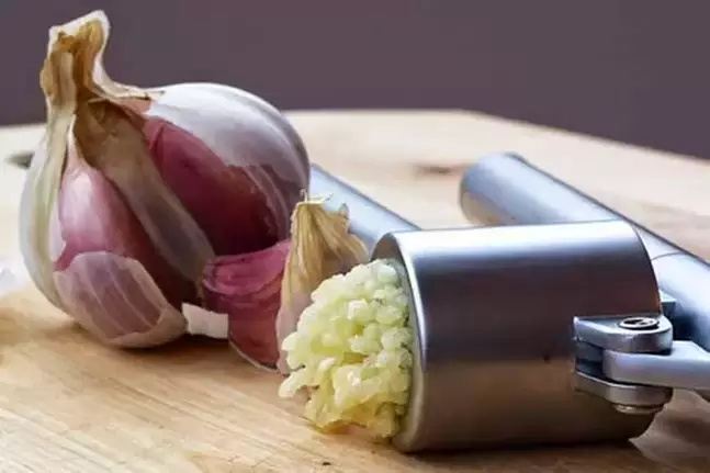Garlic for preparing potency-strengthening infusions
