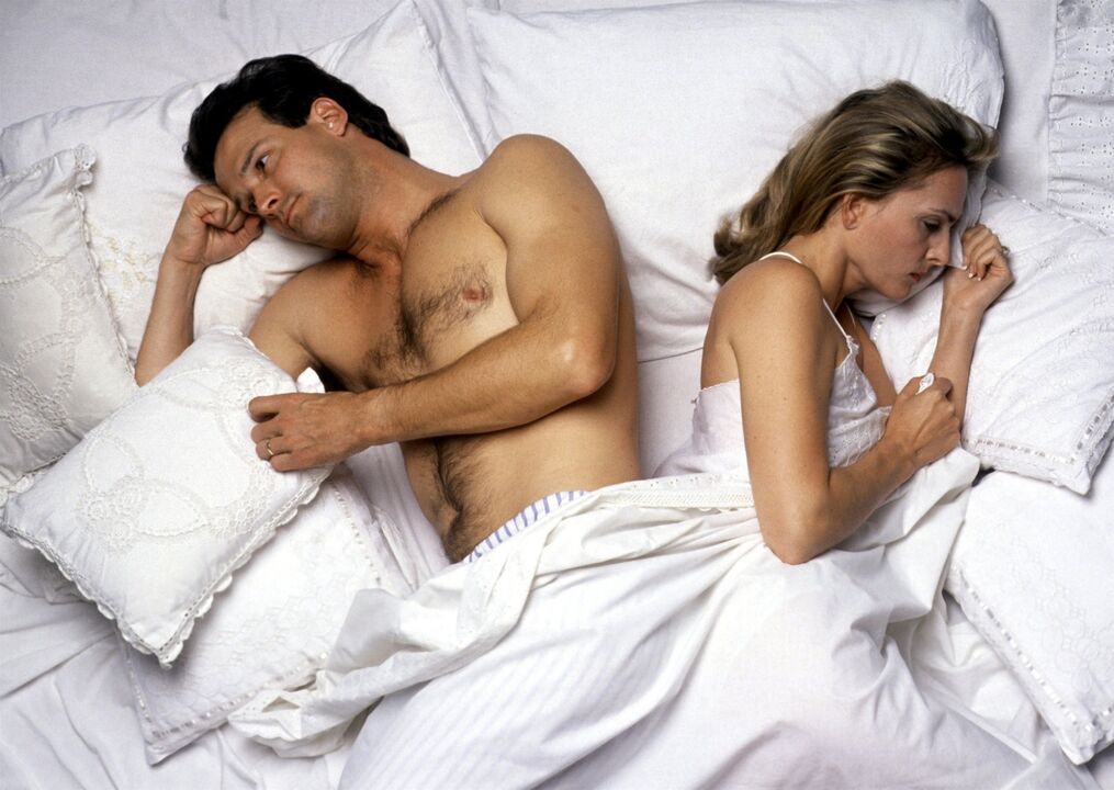 woman in bed with a man with poor potency how to increase